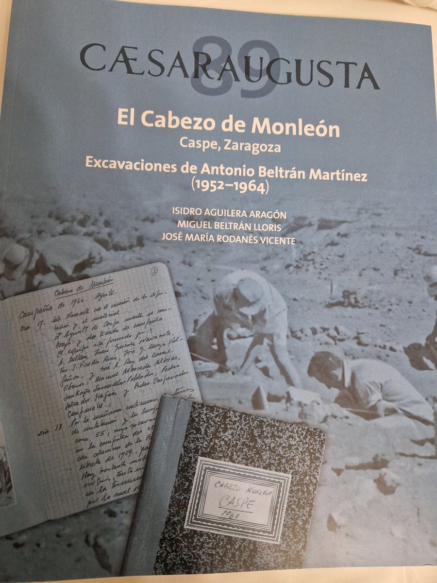 GLORIAPG2022's tweet photo. 📜 Ayer estuvimos en la presentación de la revista #Caesaraugusta 89, que dedica este monográfico a El Cabezo de Monleón. Caspe, Zaragoza. Excavaciones de Antonio Beltrán Martínez (1952-1964).
Los interesantes cuadernos de campo son un legado esencial.
#unizar
#ifc https://t.co/NzK7tyvZTu