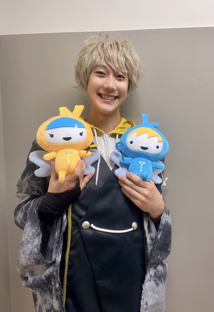 Et__official's tweet photo. ネルフェス後夜祭でめぐむんはお友達ができたみたいです☺️

めぐむんに似てるであります！！
ってきました。笑

自分に似てる人は仲間だと思うの可愛いな。。。笑

#GS382
#プライムーン
#ネルフェス後夜祭 https://t.co/M5Wrmskhzm