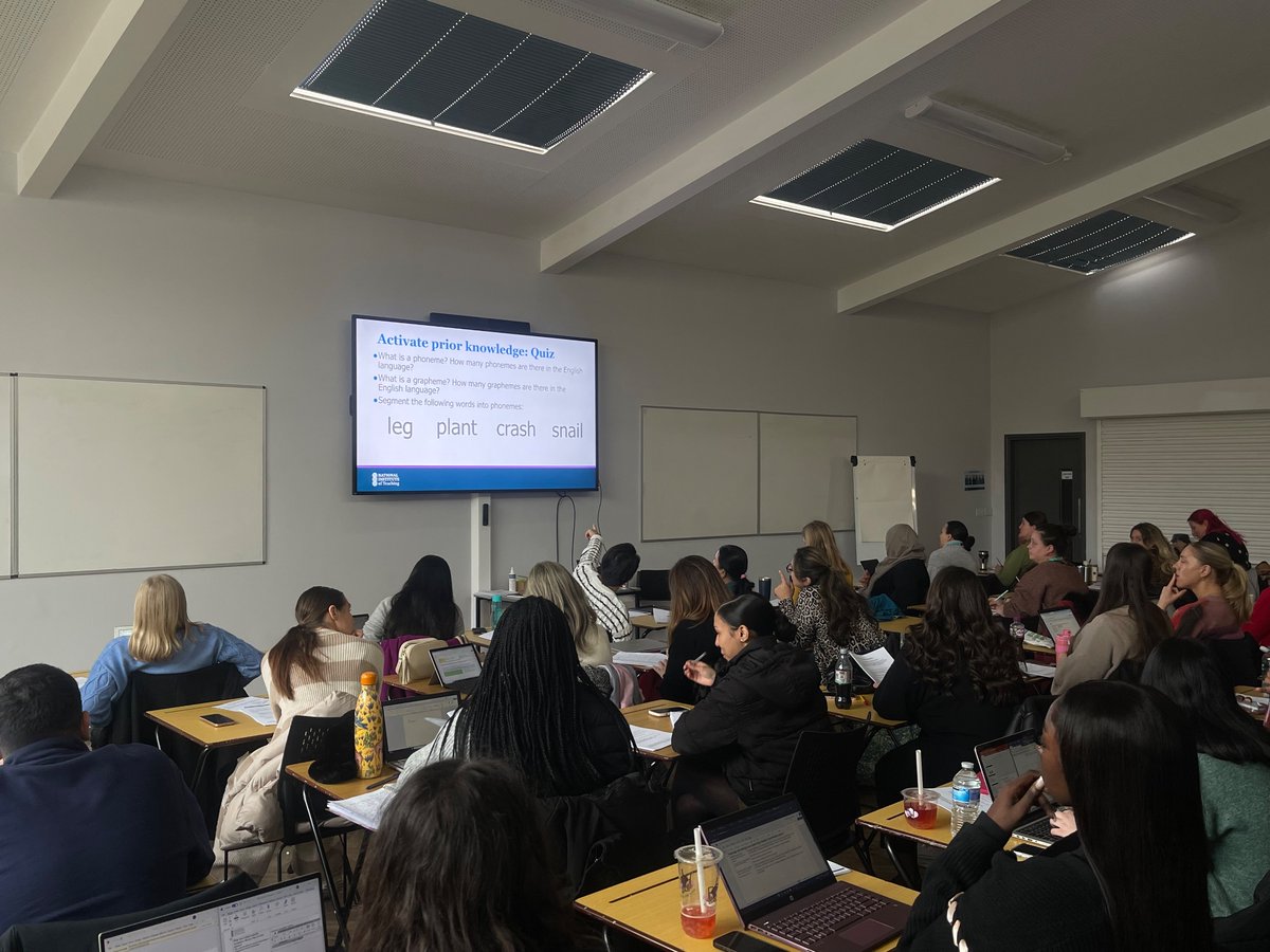 NIoT_ESL_ITE's tweet image. Our primary trainees in action as they deepen their understanding of phonics through engaging tasks! From quizzes to segmenting words into phonemes, they’re building the skills to support young learners’ success. 

#NIoT #PrimaryEducation #GetIntoTeaching #PhonicsTraining