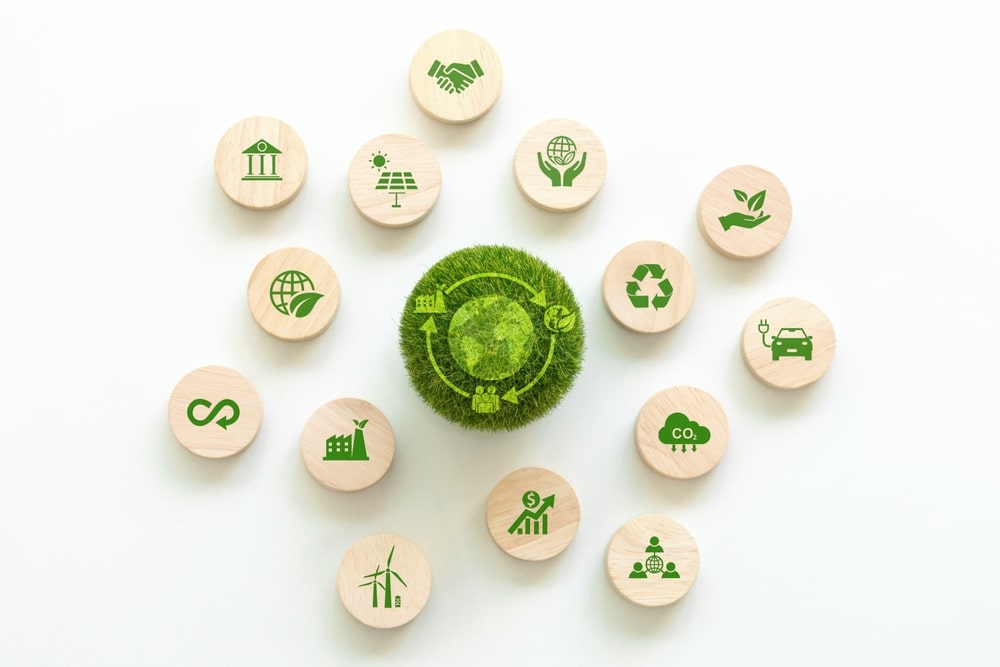 UKConstructionm's tweet photo. In collaboration with the World Economic Forum, #McKinsey highlights the untapped potential of circular #retrofitting to #decarbonise the #builtenvironment and deliver significant benefits.
https://t.co/z1G3547x2s
 #environment  #CircularEconomy #SustainableBuilding #SmartCities https://t.co/jUCrqEVX47