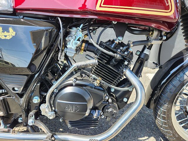 webike_moto's tweet image. AJSのCadwell125はFI車だけでなくキャブレター車も選べます！
興味のある方はぜひ販売店へお問い合わせください👍👍

▼▼物件はこちらから▼▼
moto.webike.net/bike_detail/17…

#Cadwell125
#AJS