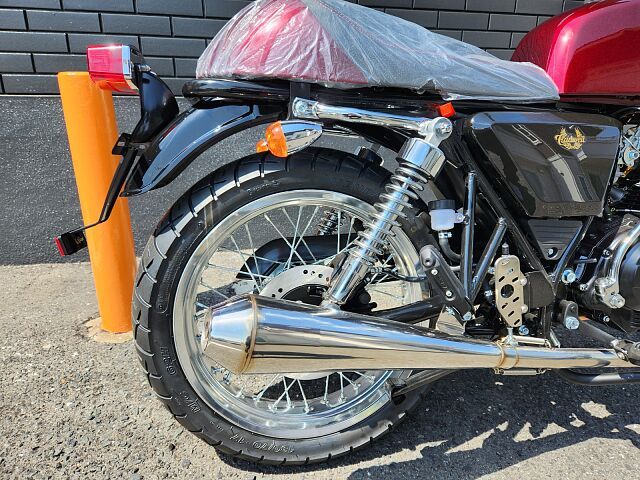 webike_moto's tweet image. AJSのCadwell125はFI車だけでなくキャブレター車も選べます！
興味のある方はぜひ販売店へお問い合わせください👍👍

▼▼物件はこちらから▼▼
moto.webike.net/bike_detail/17…

#Cadwell125
#AJS
