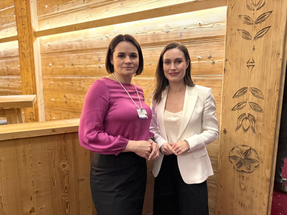 Tsihanouskaya's tweet photo. Women in leadership have great power to drive change &amp; inspire hope. I am grateful to fmr 🇫🇮 PM @MarinSanna for her solidarity &amp; support for Belarusians. We agreed to campaign together to help female political prisoners &amp; raise global attention to the situation in Belarus. #WEF25 https://t.co/QqxhRadOvU
