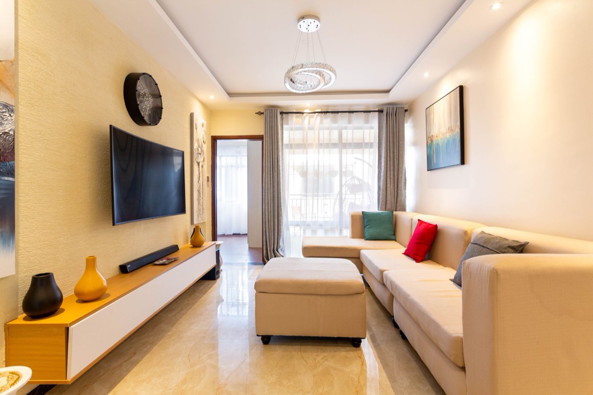 SupremeResidenc's tweet photo. What Ksh. 6500 gets you per Night in Kilimani, Nairobi!
Picture this, a beautiful 2 bedroom apartment in Kilimani along the Dennis Pritt Road. This is a quiet street in Kilimani's neighbourhood. With an easy access to Westlands and Kileleshwa just adjacent locale. https://t.co/GRQqz3i1Ba