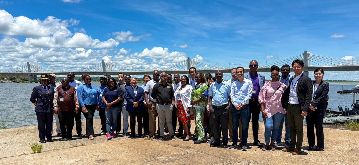NEPAD_Agency's tweet photo. Participants of our One Stop Border Post Seminar visited Kazungula OSBP—a model of success for border efficiency in Africa! With seamless customs, immigration, and transport integration, it’s setting the standard for boosting trade, reducing delays, and enhancing regional integration. #AfricaTrade #Kazungula #OSBP #Agenda2063 @jica_direct_en @COMESA_HQ @AfCFTA