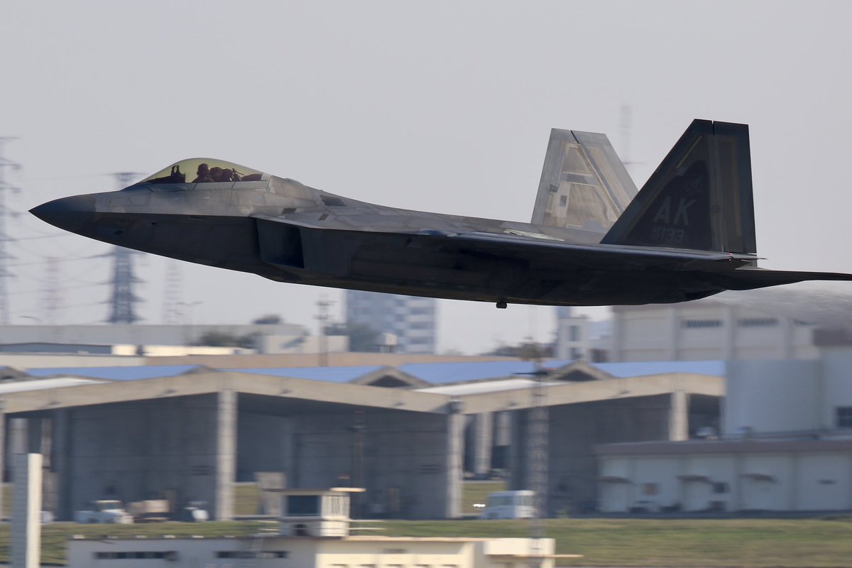 Kentom0813's tweet photo. 低い上がりを見せてくれたAKラプター

2025.1.21 RODN
F-22 AF07-133 https://t.co/gh63p1wymK