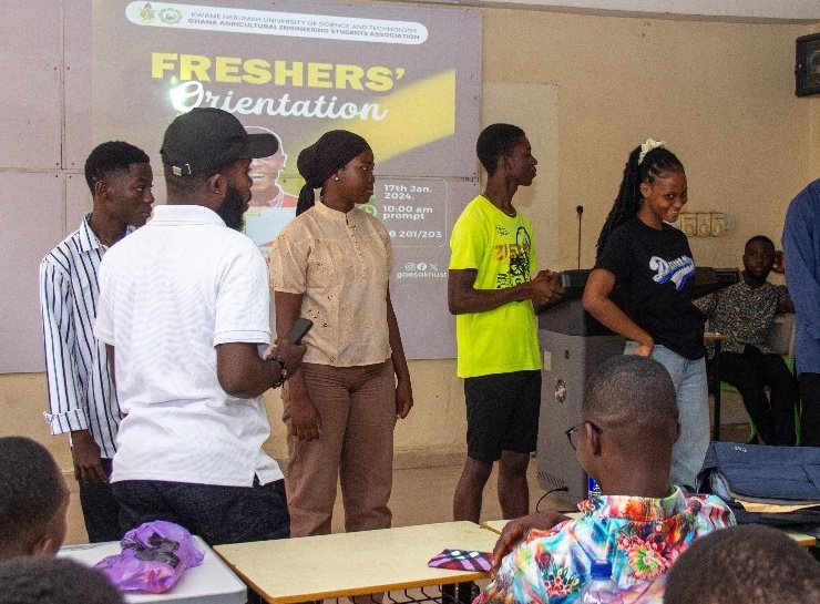 Friday vibes are in full swing at GAESA KNUST 🎉✨ When the clock strikes 5, all our academic stress magically transforms into dance moves and snack attacks😄💃 📚
We are all the girl (The fair one) in this photo
Thank God it's FRIDAY🎊

 #GAESAKNUST #FriYAY #FRIDAYFEELING