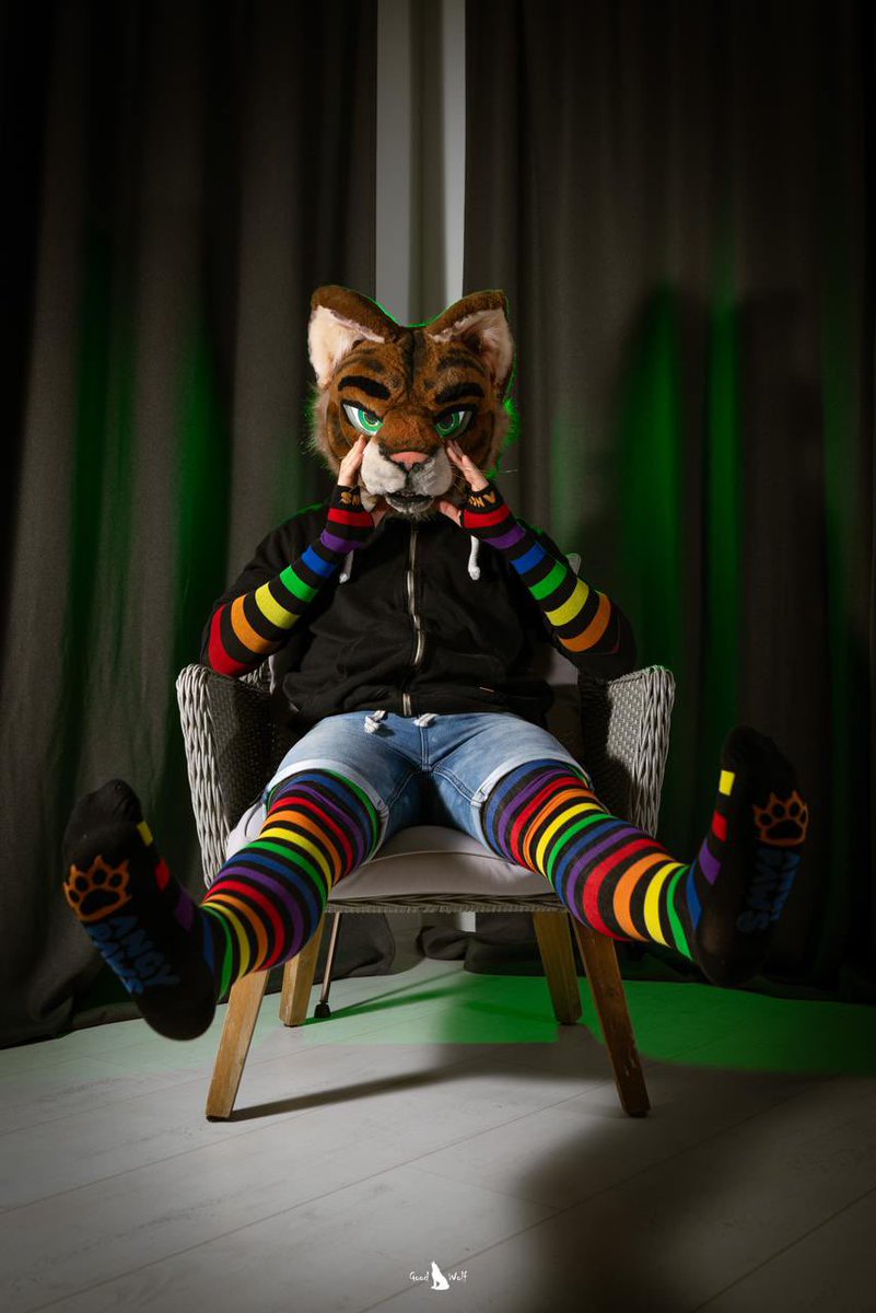 ⚫️🔴🔵🟢

📷 <a href="/GoodWolfSK/">GoodWolf</a> 
✂️ R5 suits
🧦 <a href="/AngyPaws/">Angy Paws - 🧱🔥🍾</a>