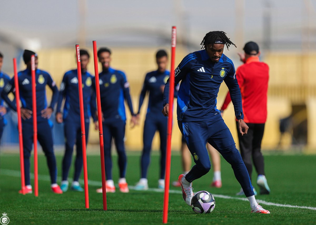 AlNassrFC's tweet photo. تحضيـرات النجـوم تستمـر 💛 https://t.co/XO56DgA1Up