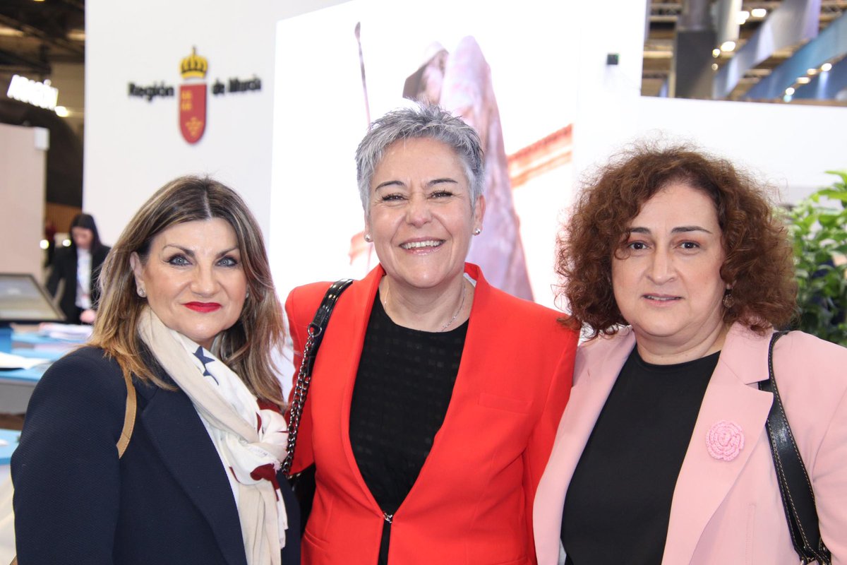 CaridadRives's tweet photo. Acompañando a los alcaldes @PSOE_RM en su presentación en @fitur_madrid https://t.co/scwIz2RzDq