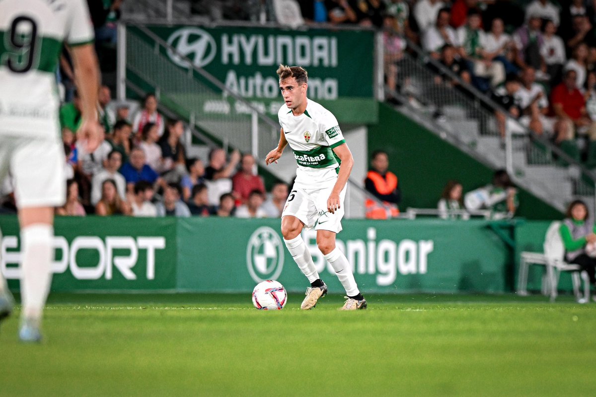 Álvaro Núñez está firmando una gran campaña con el Elche. Es el máximo asistente de su equipo (4).

Me parece una opción muy valorable para el futuro del lateral derecho del Athletic.
 
Os digo el por qué analizando su rendimiento en los últimos meses. Hilo 👇