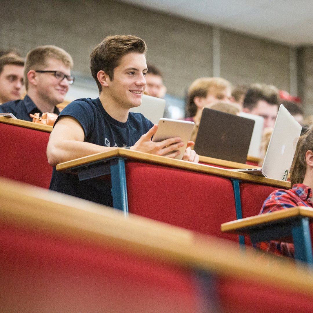 AberUni's tweet photo. 📅 Don’t forget to submit your application by the UCAS deadline on Wednesday, January 29 at 6pm.

🖥️ If you have any questions, join us on Live Chat – https://t.co/k0t9Kj3WqF https://t.co/FITWQfRcl6