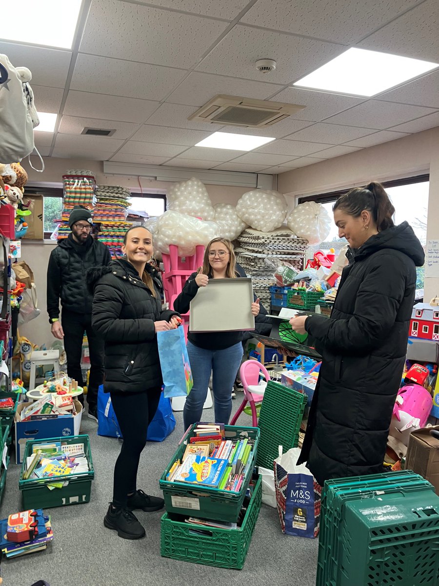 MorganLovell's tweet image. Last week, volunteers visited The Baby Bank in Windsor, a local charity that provides essentials to families in need.

They helped at the donation centre, sorting through generously donated items &amp;amp; ensuring each one is in good shape, ready for its new home. #socialvalue