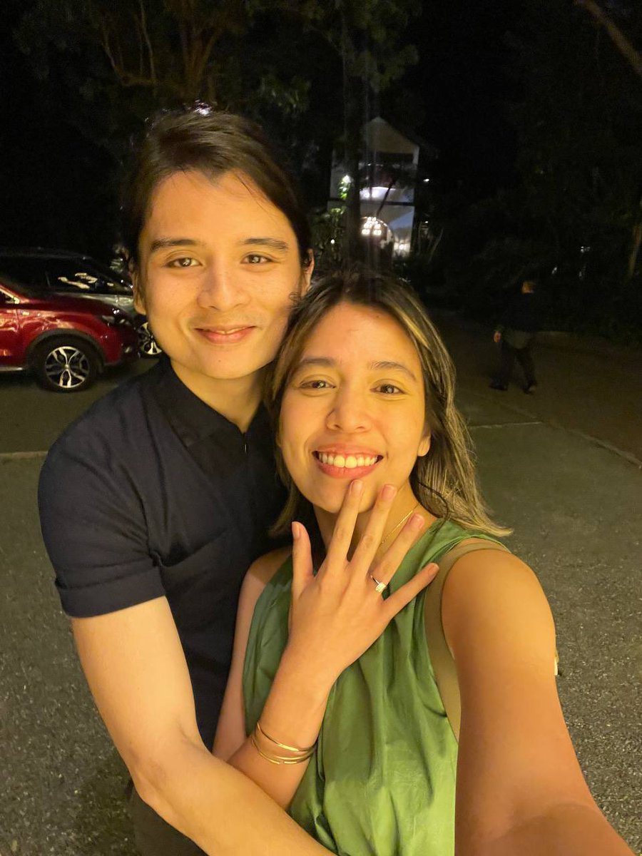 Engaged na si ben1 😭🫶🥰
Congratulations, <a href="/PaoloBenjamin_/">Paolo Benjamin</a>!