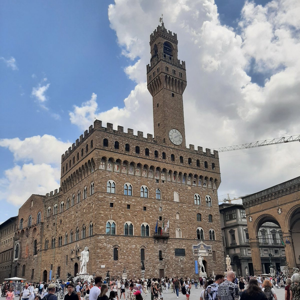 KathelijneVL's tweet photo. 💥New 💥 Why the Palazzo Vecchio in Florence is a true Royal Destination? Discover it @ https://t.co/v6vsHijaeS
#royaldestination #royalhistory #Italy #Florence #DeMedici
own 📸 taken in june 2024 https://t.co/ZUOQDy7zN3