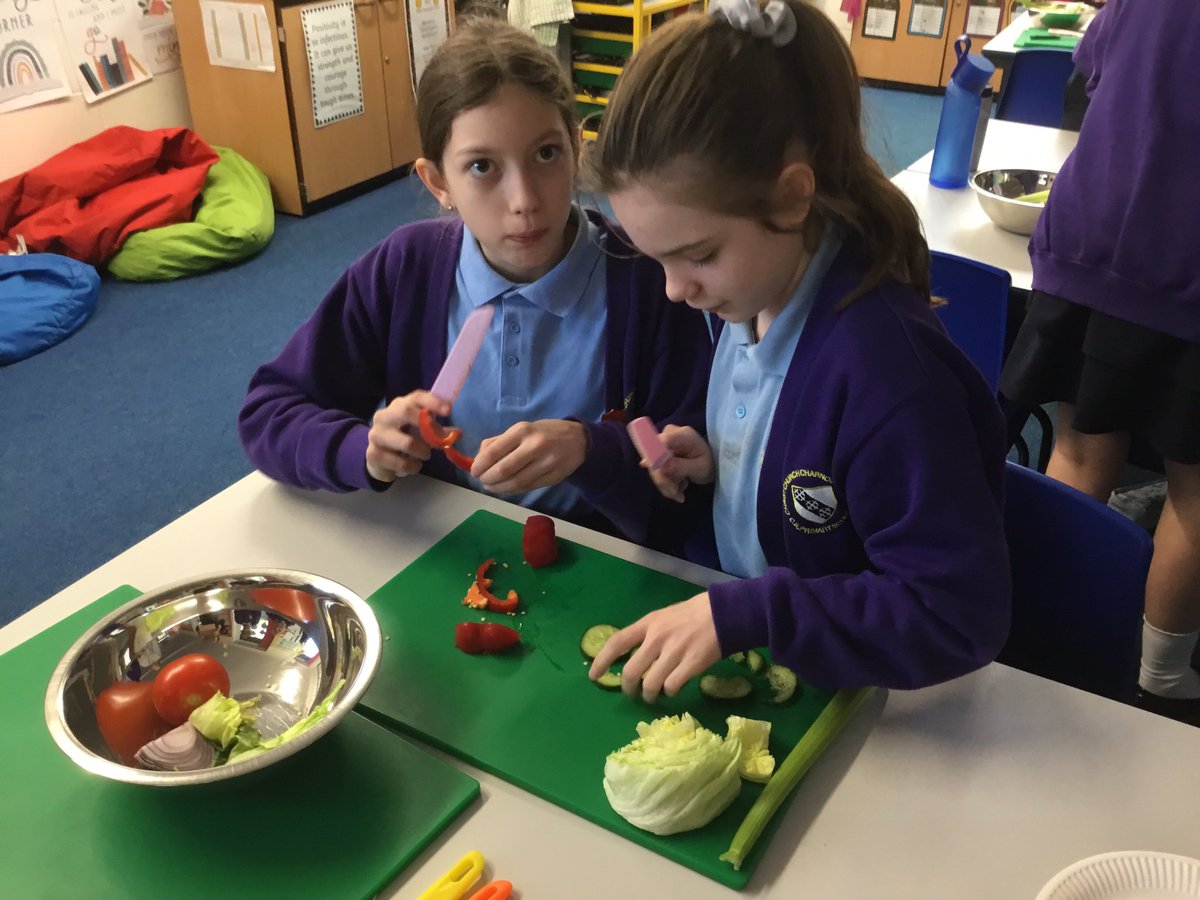 CCCRPrimary's tweet photo. Chopping is underway for sensory salads! #cccrdt https://t.co/kcd8RKYNtz