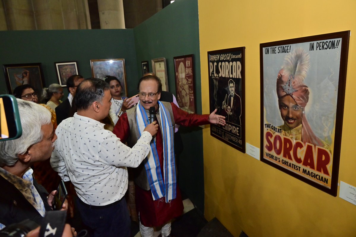 (1/2)On 24 Jan 2025, #VMH in collaboration with <a href="/intachcalcutta/">INTACH Calcutta Regional Chapter/Conservation Inst</a>, inaugurated a special exhibition, 'Calcutta Memorabilia,' at the iconic Durbar Hall. This exhibition brought to life through the collections of our community members, will remain open to the public until 9 Feb 2025.