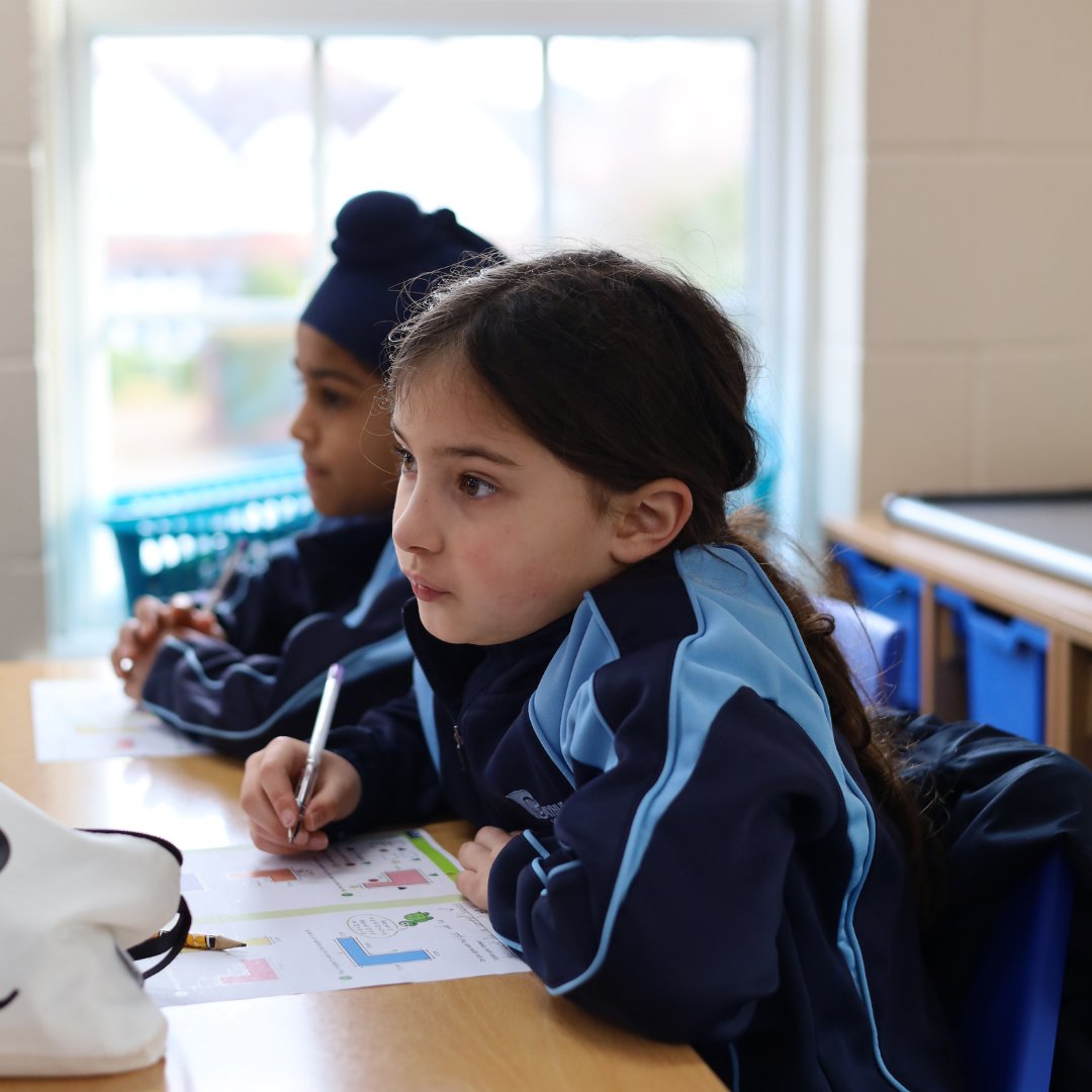 GayhurstSchool's tweet image. Year 4 demonstrated exceptional engagement and focus during their maths lesson this morning, confidently exploring the exciting world of perimeters! 😊📏 #MathsLesson #MathsFun #THRIVE #siblingschool #ELDRIC