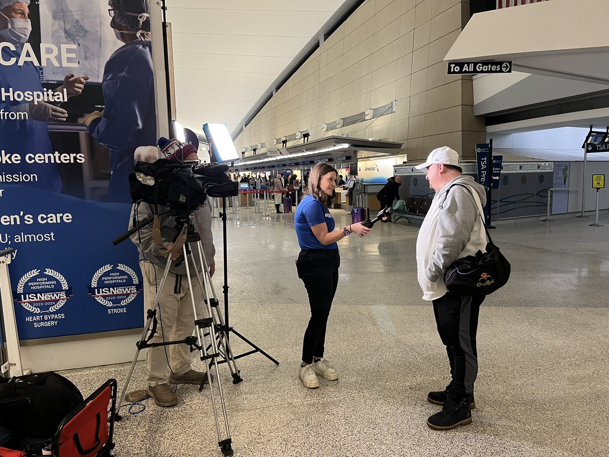 BUFAirport's tweet image. Hanging out with @Hope_Winter from @news4buffalo and @ElizCareyBflo from @AAA_WCNY as fans fly out to KC! 🏈 Tune in to News 4 Wake Up! 📺