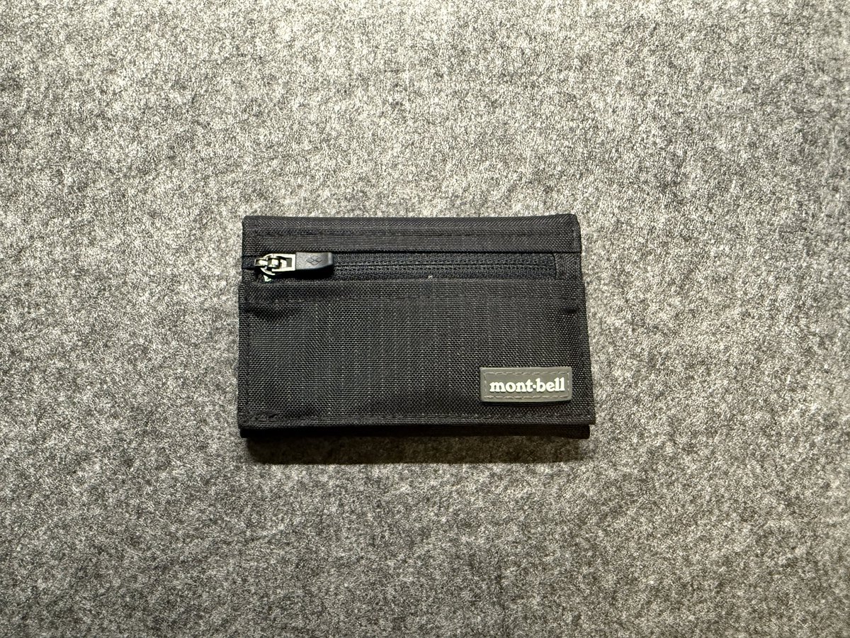 umeyalabo's tweet photo. モンベルのトレールワレットを使い始めて3年半くらい経過。

スナップ加工がちょっと手間だけど、薄くて軽いのにそれなりに小銭も入る最高の財布です☺️ https://t.co/Hm54ZxKinQ