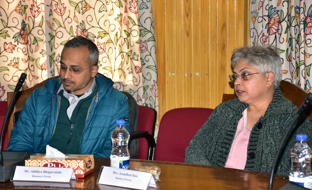 UnivofKashmir's tweet photo. The NewGen IEDC, University of Kashmir, is hosting a 3-Day Startup Ideation Workshop (Jan 23-25, 2025) for aspiring student entrepreneurs! Top ideas win spots in the Feb 10-Day Winter Entrepreneur Cohort Program.
#Entrepreneurship #IdeationToAction #WinterCohort2025 #Startup https://t.co/z5nQz3CdtY
