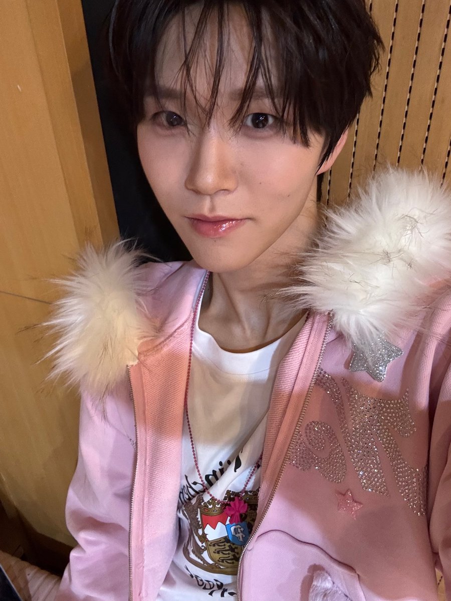 Takeyabu___'s tweet photo. 사녹신청 망해서 개우울했는데 대영이가 말아준 디지털화면이나 쓰다듬어야겠다….. https://t.co/YHvUR7PPTK