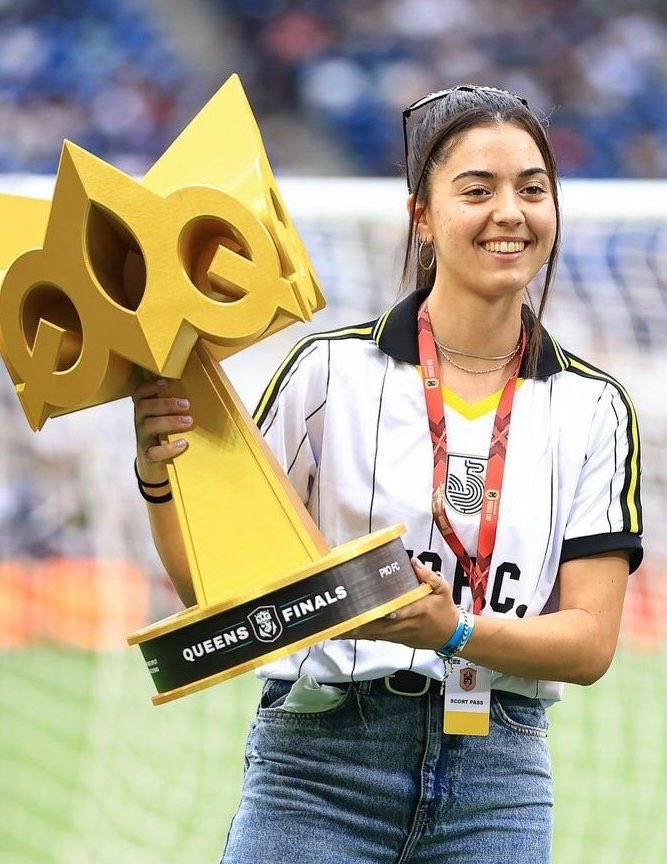 mar fué la primera jugadora que seguí y una de mis favoritas 
no te vamos a olvidar nunca y te vamos a echar mucho de menos💞