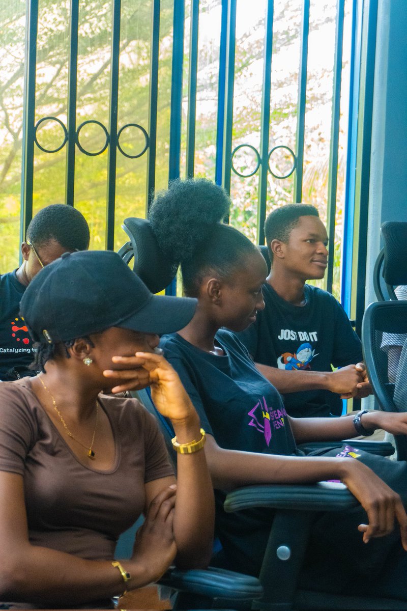 Last Friday, Akure Tech Hub held the ECA/ATH Volunteers Meeting to celebrate our amazing volunteers. Inspiring talks and shared growth experiences highlighted the day.  

To our volunteers, thank you for driving change!  

#VolunteerLeadership #AkureTechHub  #volunteersmeeting