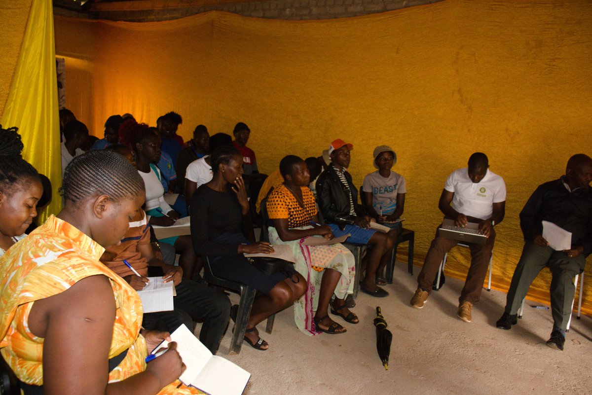 Bethany Project, in partnership with Amplify Change hosted a groundbreaking ISALS (Income Saving and Lending) training for Humwe and Pamumvuri Forums (safe spaces for boys and girls respectively), facilitated by the Ministry of Women Affairs! #BusinessSolutions #FinancialFreedom