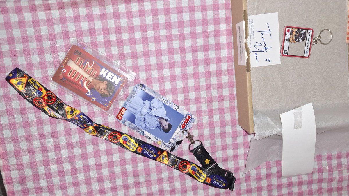 princessaken's tweet photo. Finally this super duper cute #FELIPTheExplorer package arrived in my hands😚💙
Thank u mingar @FELIPsusonID
Untuk hadiah giveaway nya, dapet pc kenken yang superdupermegaultra cute😚🤏🏻

#FELIPTheExplorer
@felipsuperior #FELIP https://t.co/v9E1G0G2jf
