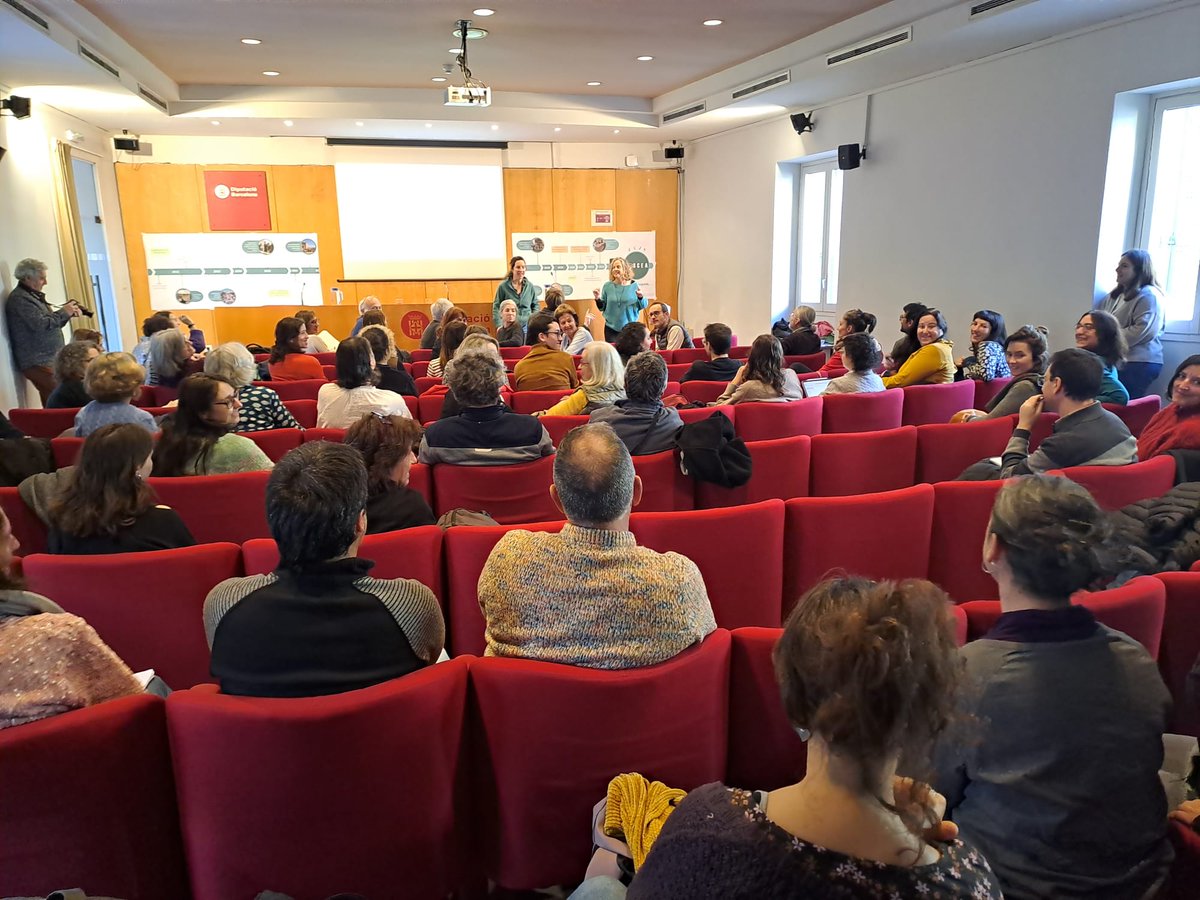 transicioeco's tweet photo. Ens sumem a la celebració dels 40 anys de la Societat Catalana d’Educació Ambiental, un referent en aquest àmbit, que agrupa professionals i persones interessades en el món de l’educació ambiental. 
 
Enhorabona i per molts anys més! 
 
#els40delaSCEA https://t.co/FEFZYdBa9F