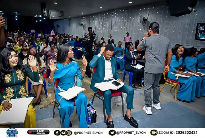 prophet_elyon's tweet photo. • BREAD OF LIFE is Spiritual knowledge of Power.
• It is the knowledge of God’s Word that brings Growth in your life.
• It is not the rule or moral rules or standards of men.
#PROPHETELYON
#BREADOFLIFE
#DAY1
#23RDJAN,2025 https://t.co/wb9MZDXhOh