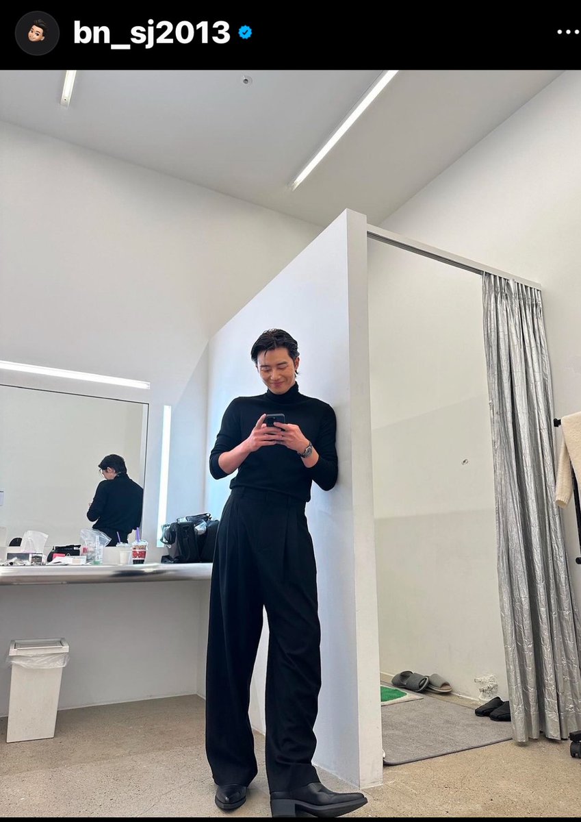 key95655916's tweet photo. The video that SeoJun sent to HiAnd was so cute that it blew away all my fatigue. 

His smile always heals my mind.
Even it was just for 2 seconds….

#ParkSeoJun 
#HIAND https://t.co/W89RZ4rjba