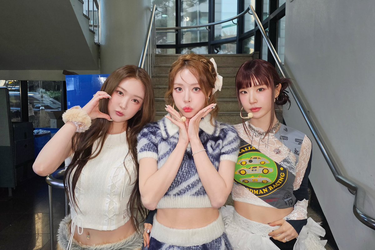 weare_bbgirls's tweet image. 📷 // 250124 KBS2 뮤직뱅크

쁘이와 함께 써 내려간 뮤직뱅크✍🏻💟

#브브걸 #BBGIRLS
#LOVE2