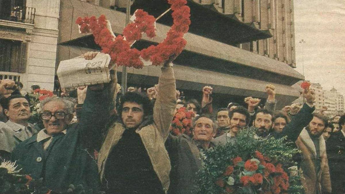 Hoy es el 48 aniversario del asesinato a manos del terrorismo fascista de los y las abogadas  de Atocha. 

Por comunistas, por defender los derechos de la clase obrera. 

Desde la Juventud Comunista continuamos su lucha. Porque fueron somos, porque somos serán.