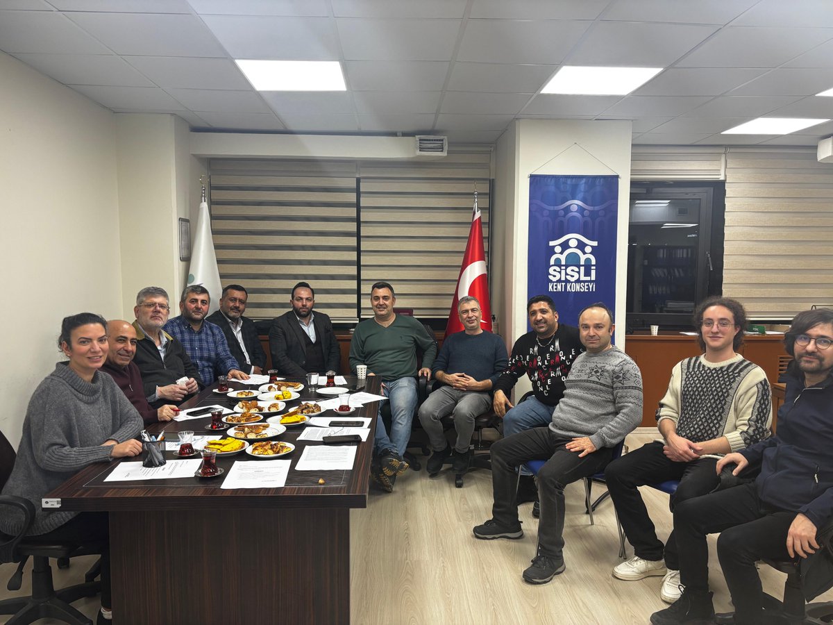 Avrupa Birliği Sivil Düşün Programı desteğiyle yürüttüğümüz Yeni Bilim İletişimcileri Yetiştirme Programı kapsamında #ŞişliKentKonseyi Yürütme Kurulunu ziyaret ettik. Bilim iletişimi konusunda  desteklerinden ötürü kendilerine  teşekkür ederiz.
<a href="/SivilDusun/">Sivil Düşün</a>