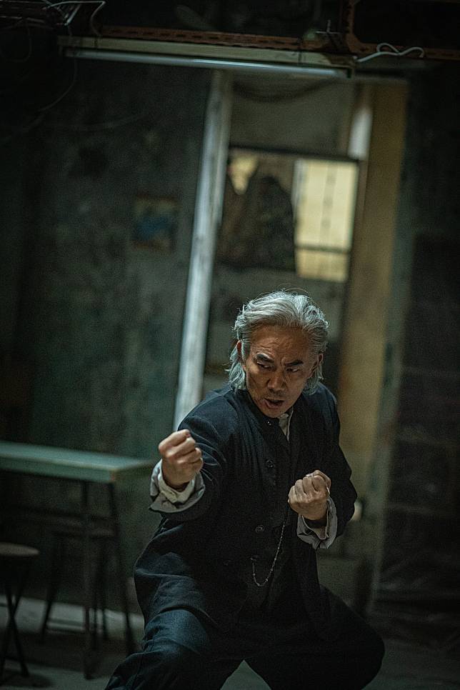 トワイライト・ウォリアーズ」秋兄貴も大好き！😭😭白髪の華奢な美おじ