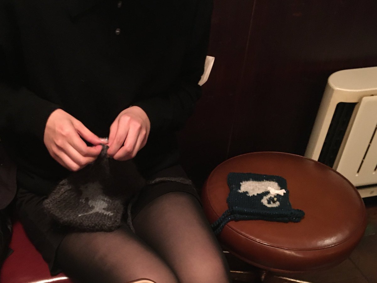 _o0mv1's tweet photo. どのリボンつけるかキティに相談した https://t.co/VnCHF44sWM