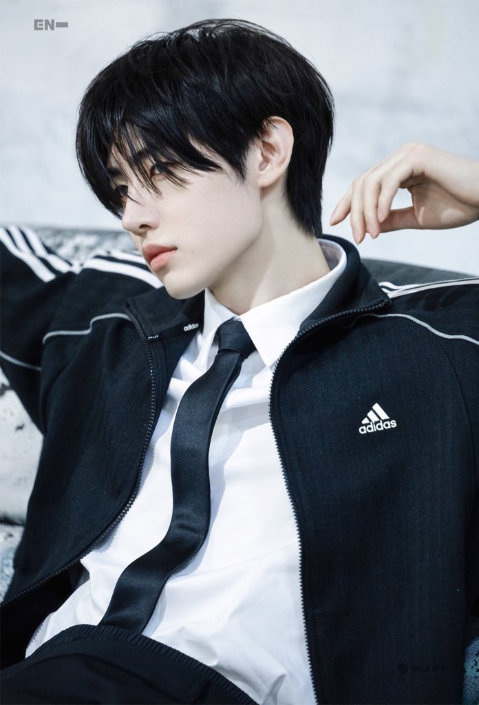 ソンフン　フーディー　アイボリー　サイズL Artist-Made Sunghoon STYLE on X