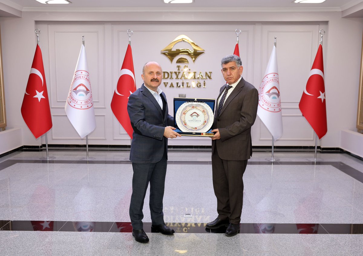 Adıyaman Valiliği (@adiyamangovtr) on Twitter photo Valimiz Sayın <a href="/DrOsmanVarol/">Dr Osman Varol</a>, Adıyaman Tarım ve Orman İl Müdürlüğü görevini yürütürken Tarım ve Orman Bakanlığı emrine atanan Nurettin Kıyas’ı kabul ederek ilimize verdiği hizmetlerden dolayı teşekkür edip bundan sonraki görev yerinde başarılar diledi. Valimiz Sayın <a href="/DrOsmanVarol/">Dr Osman Varol</a>, Adıyaman Tarım ve Orman İl Müdürlüğü görevini yürütürken Tarım ve Orman Bakanlığı emrine atanan Nurettin Kıyas’ı kabul ederek ilimize verdiği hizmetlerden dolayı teşekkür edip bundan sonraki görev yerinde başarılar diledi.