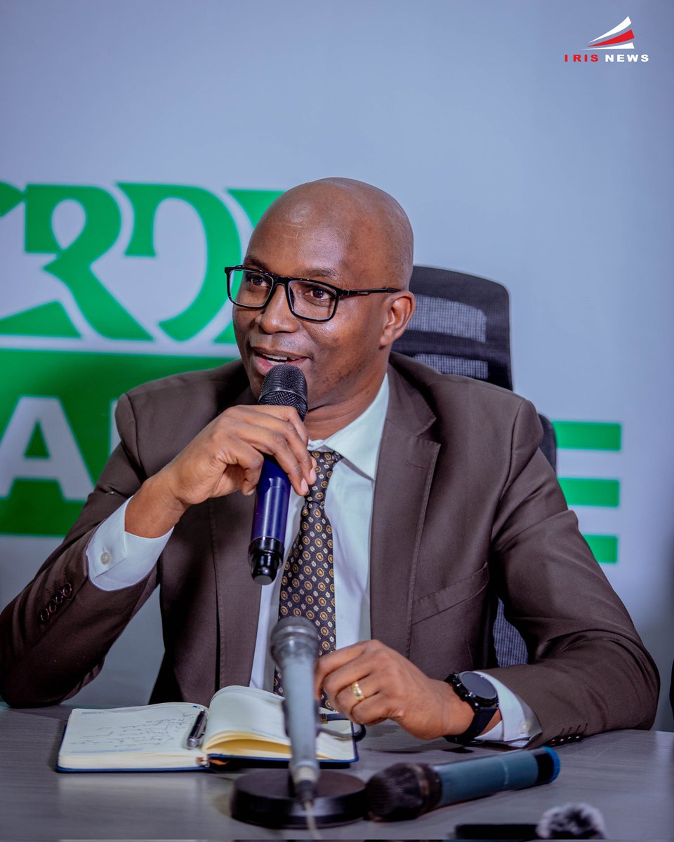 IrisNews_'s tweet photo. @CRDBbankBurundi ✍️ Prof. Désiré @manirakizadsir, coordinateur national du #PAEEJ : "Le choix de la #CRDB repose sur son engagement en faveur de la femme, notamment à travers #Malkia, un projet qui soutient les femmes entrepreneures. "
#Burundi https://t.co/YM4DISfMlK