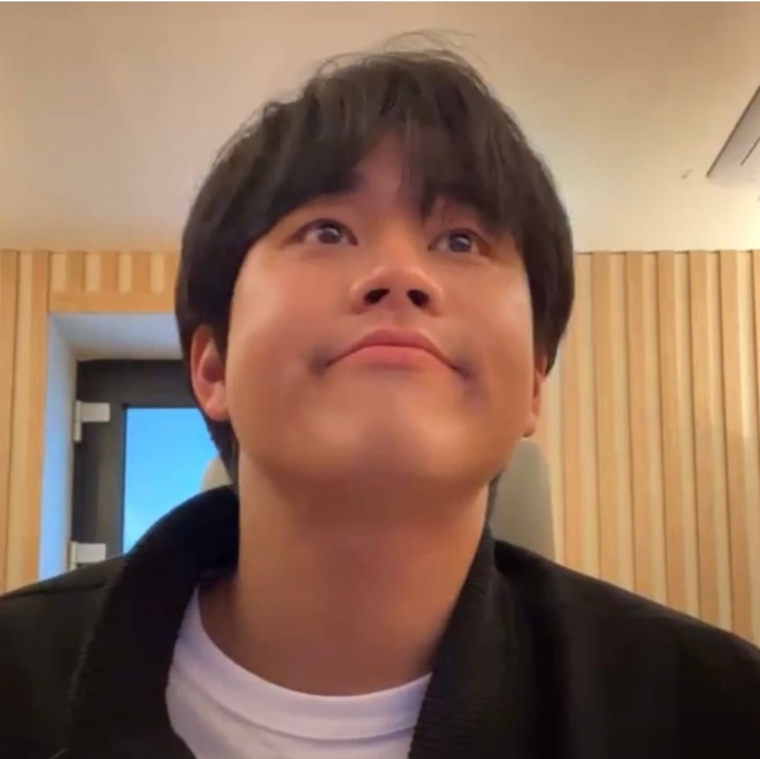 Lemmin52's tweet photo. 요즘 쿼카들은 인사성이 참 바르네요~^^ https://t.co/cjBbLswV34