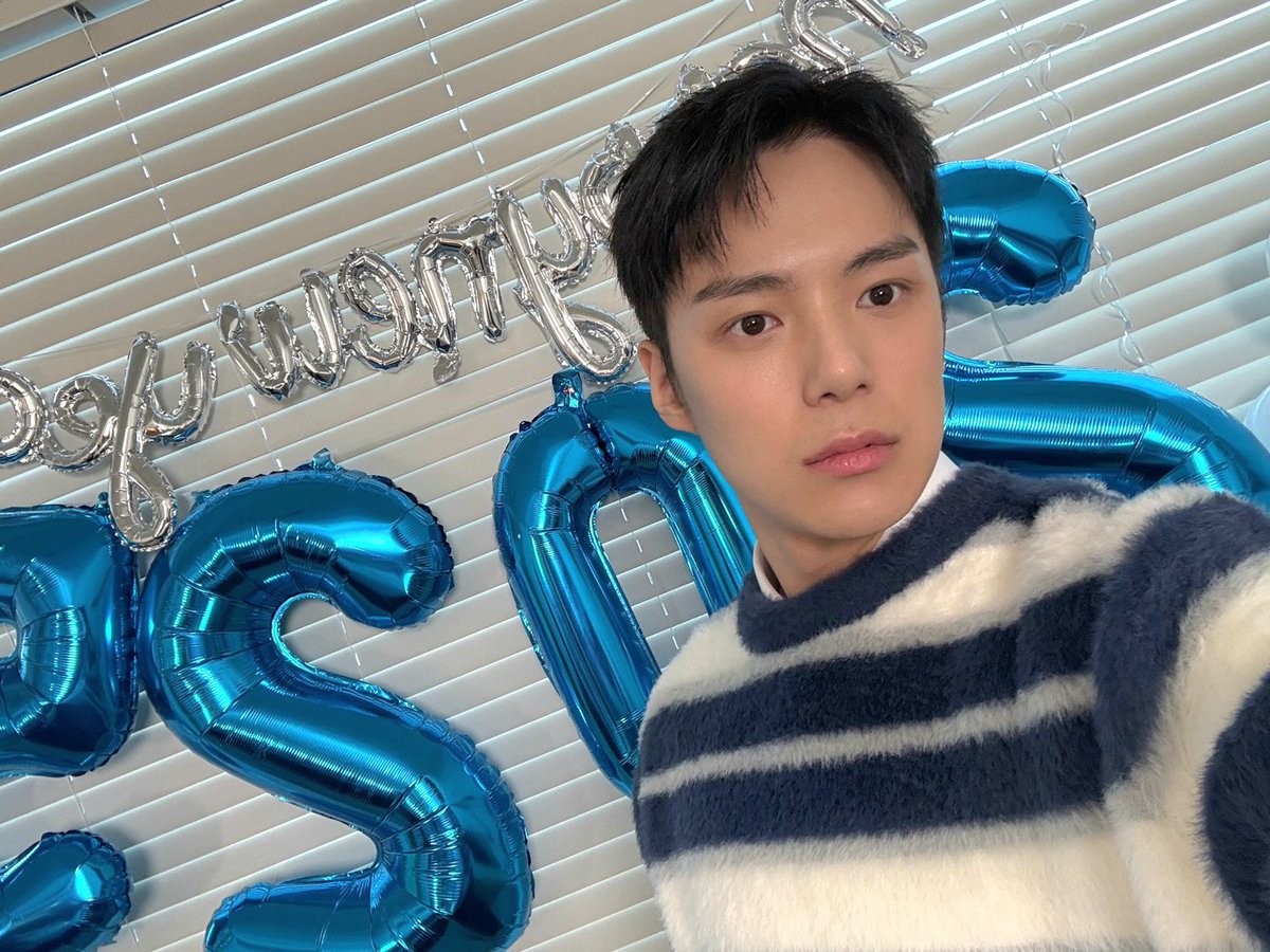 설날 같이한번맞아볼까요?🐳 #민혁