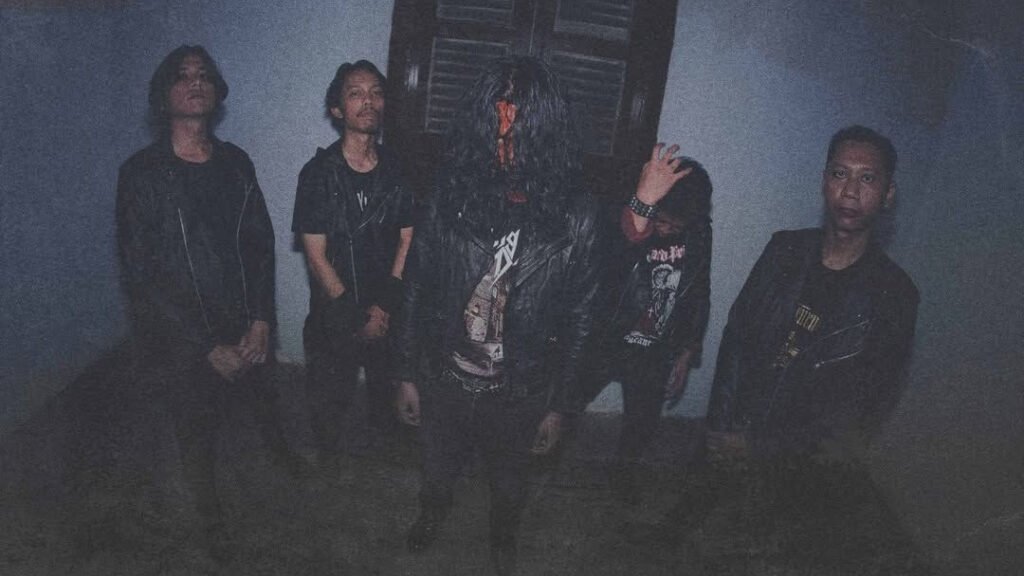 Plongez dans l'horreur avec le nouvel EP de 𝐕𝐞𝐱

Découvrez 𝐻𝑜𝑟𝑟𝑜𝑟 𝐵𝑒𝑦𝑜𝑛𝑑 𝑁𝑖𝑔ℎ𝑡𝑚𝑎𝑟𝑒𝑠

🎧Vex
🎶Horror Black Metal / Punk
🌏Indonésie
💿Holocaust Records

Info➡️scholomance-webzine.com/2025/01/sortie…