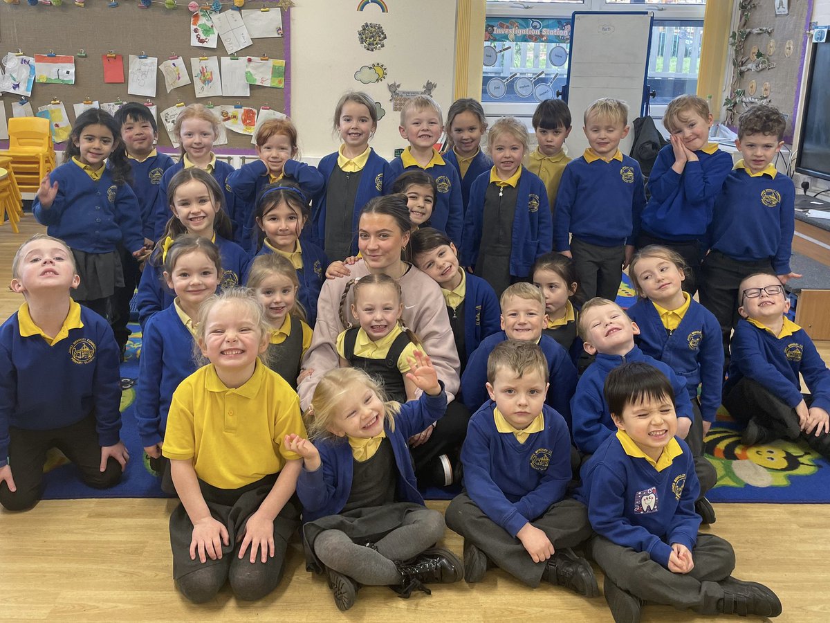 JamesBrindleyPS's tweet image. Today in Reception we say goodbye and thank you to our wonderful teaching student, Miss Evans. Your hard work, enthusiasm, and dedication have made such a positive impact on our school. Best of luck in your teaching journey—you’re going to be amazing! 🎉 #ThankYou #FutureEducator