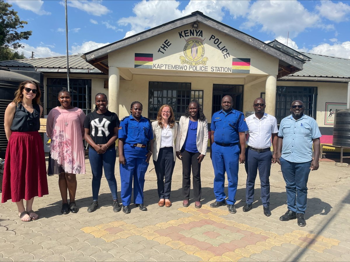UKinKenya's tweet photo. 🇬🇧UK funding enables partners @REINVENTKenya &amp; @Midrifthurinet to enhance community policing in Nakuru, boosting:

👉 Public confidence
👉 Access to justice
👉 Support for SGBV survivors

We met 🇰🇪 officials, businesses &amp; law enforcement to review progress &amp; what can be improved. https://t.co/hG4hjWpxtL