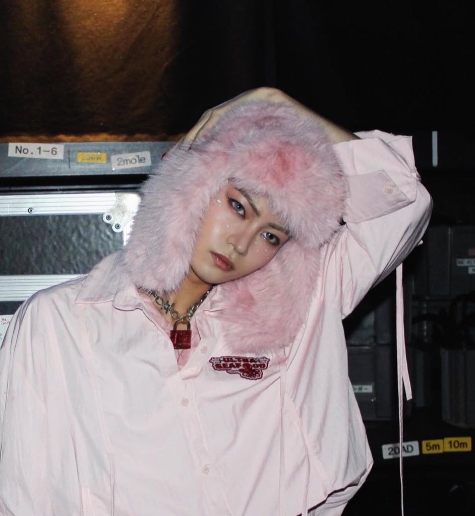 ilvmu_s's tweet image. おいおい、他のやつは騙せても俺の目は誤魔化せないぜ❓
#FASHIONKILLAS #KICE #Pstar #XY
#龍宮城 #佐藤海音