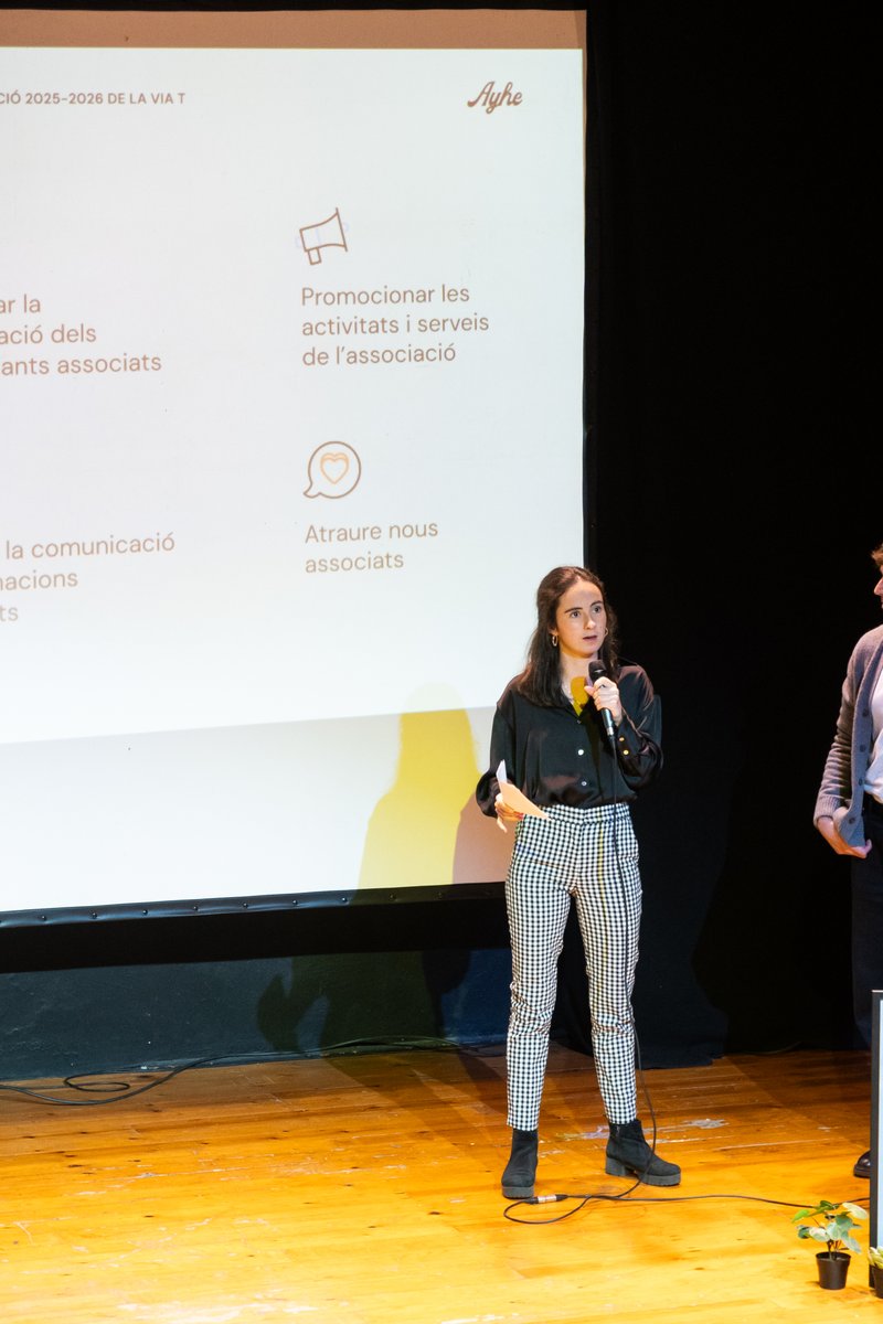 Presentació del nou #PlaComunicació per la #ViaT 🙌

📆 Fa mesos que preparem l'#estratègia que seguirà la ViaT. I ahir vam presentar-ho als socis!

✅ L'objectiu? Apostar pel teixit empresarial tarragoní i dotar de valor l'entitat.

📲Llegeix-nos ayhecommunication.com/pla-comunicaci…
