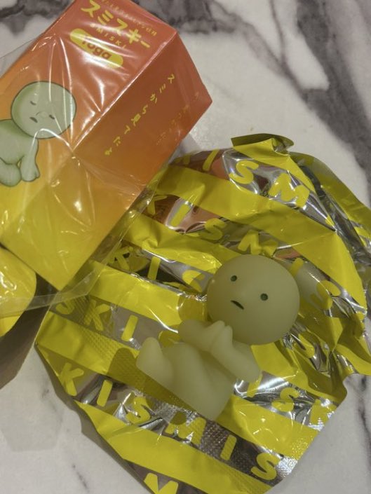 wts lfb
smiski spinal twist yoga 480 (fresh pull w/ bnf)

t. hippers hipper smiski yoga twisting ph