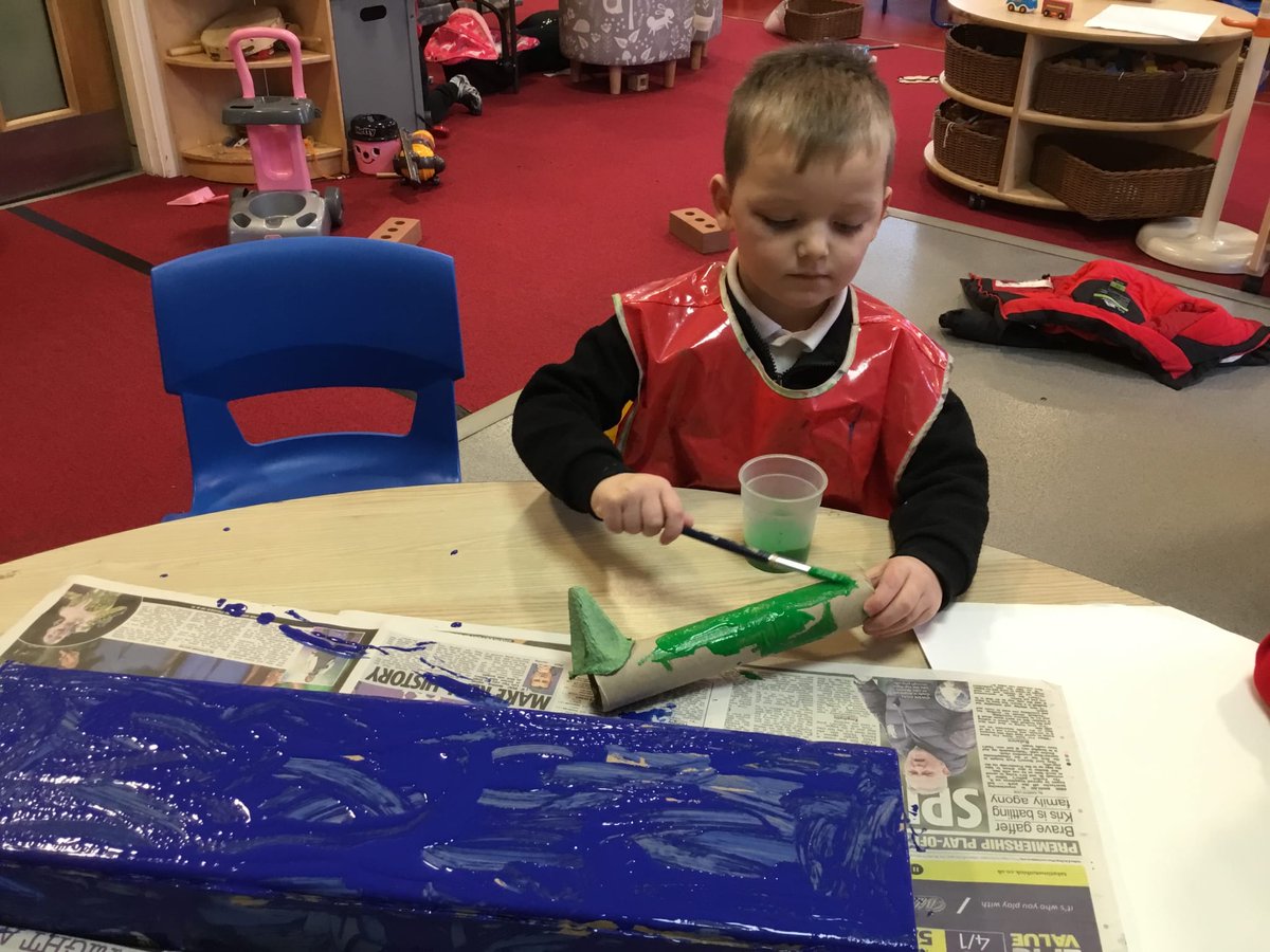 NetherburnPs's tweet image. #lochnessmonster #Scotland 
We continued learning about Scotland this week. One of the boys really enjoyed learning about Nessie and created this fabulous model.@SLC_RAiSE @SLCEarlyLearn @FroebelTrust